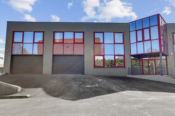 logistics - Local d’activités À Louer - featured