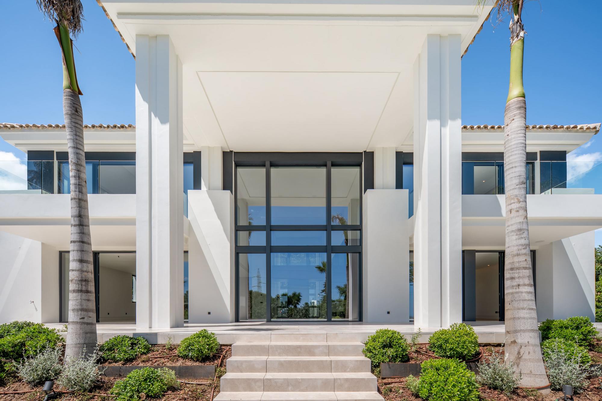living - 862m² house / villa with 202m² terrace for sale in Golden Mile - gallery thumbnail - 9