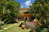 living - Casa rural de 2,200m² con 15,000m² de jardín en venta en Pla de l'Estany - gallery thumbnail - 1