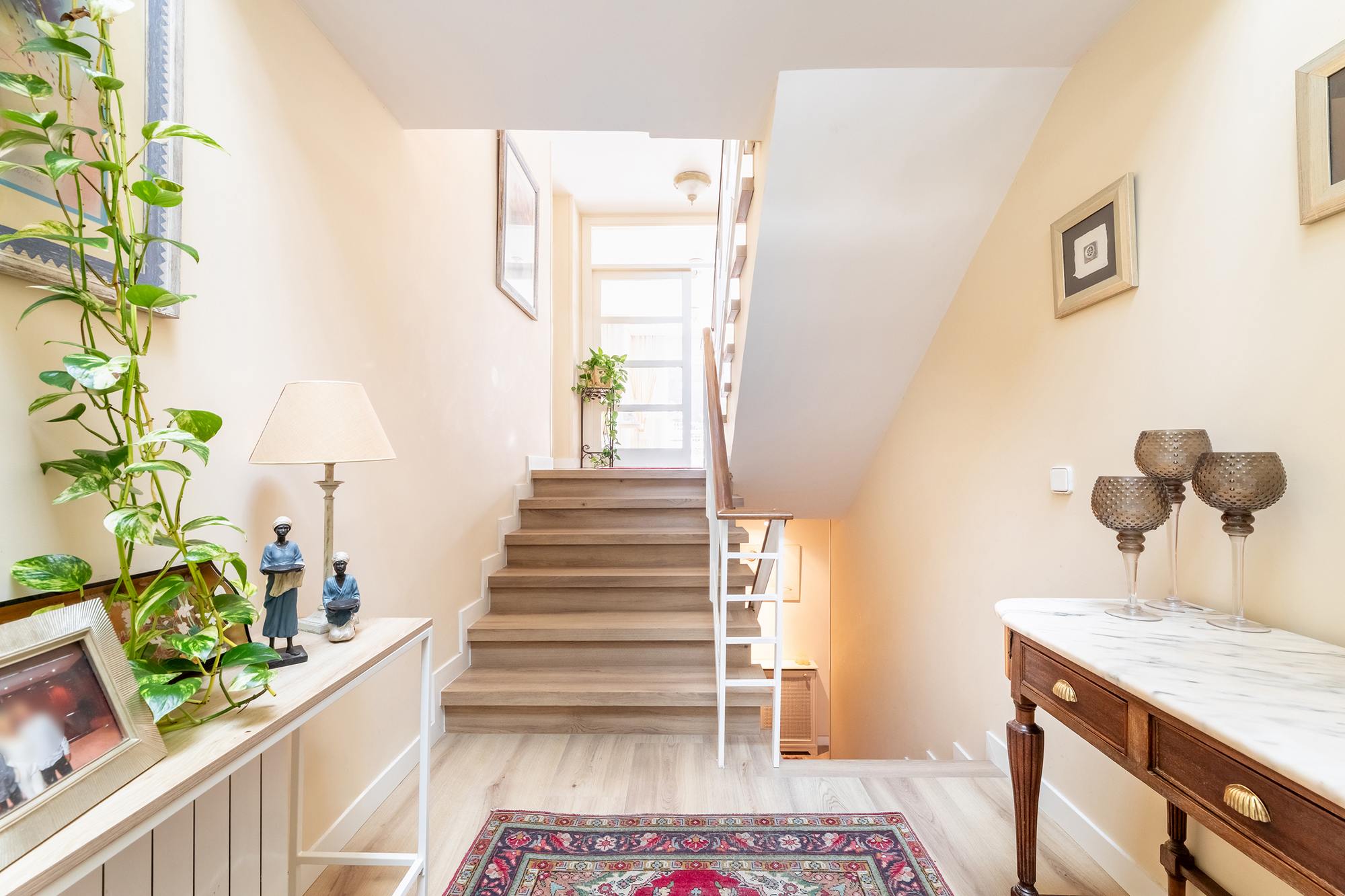 living - 350m² house / villa with 50m² garden for sale in Majadahonda - gallery thumbnail - 9