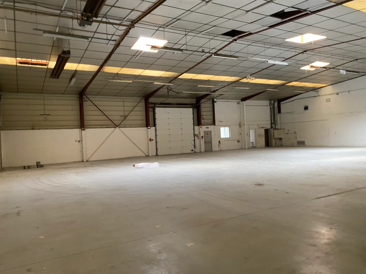logistics - Light Industrial Premises / Offices For Rent - gallery - 5