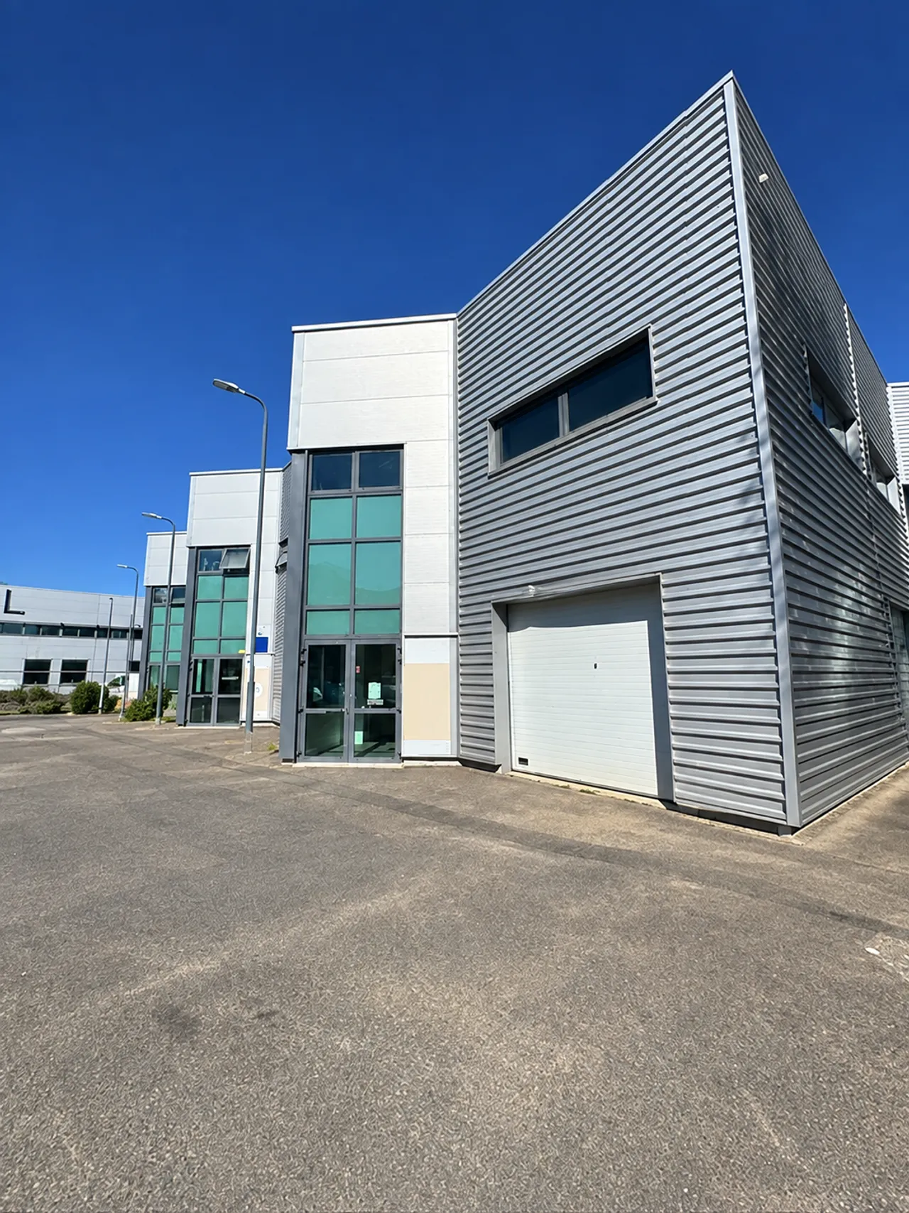 logistics - Light Industrial Premises / Offices For Rent - gallery - 4