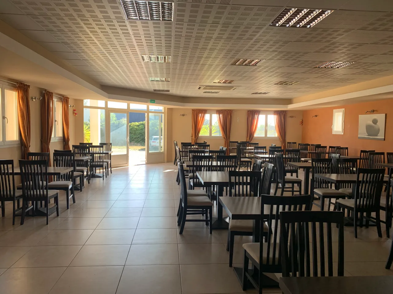office - Services / Showroom For Sale - gallery - 5