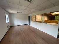 logistics - Light Industrial Premises / Offices For Rent - gallery thumbnail - 9