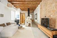 living - Piso de 80m² en venta en Gótico, Barcelona - gallery thumbnail - 2