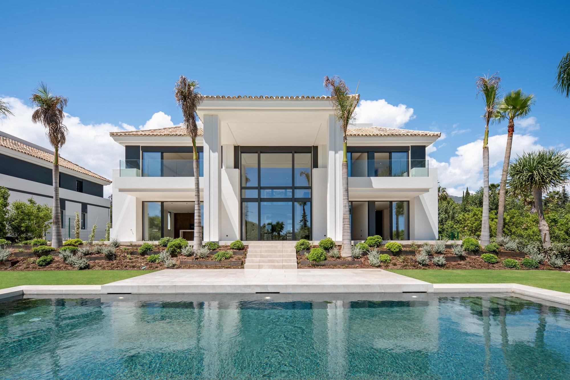 living - 862m² house / villa with 202m² terrace for sale in Golden Mile - gallery thumbnail - 1