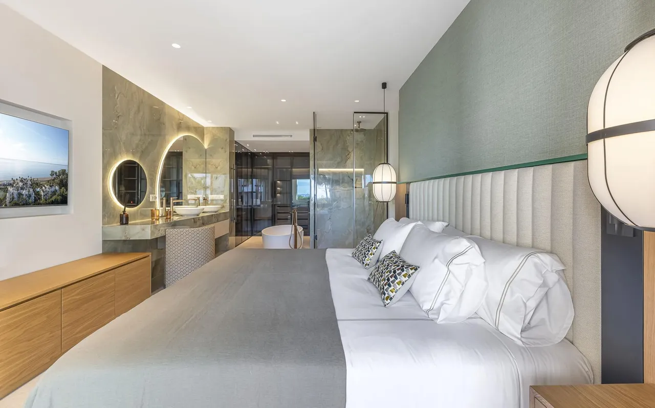 living - 122m² apartment with 23m² terrace for sale in New Golden Mile - gallery - 8