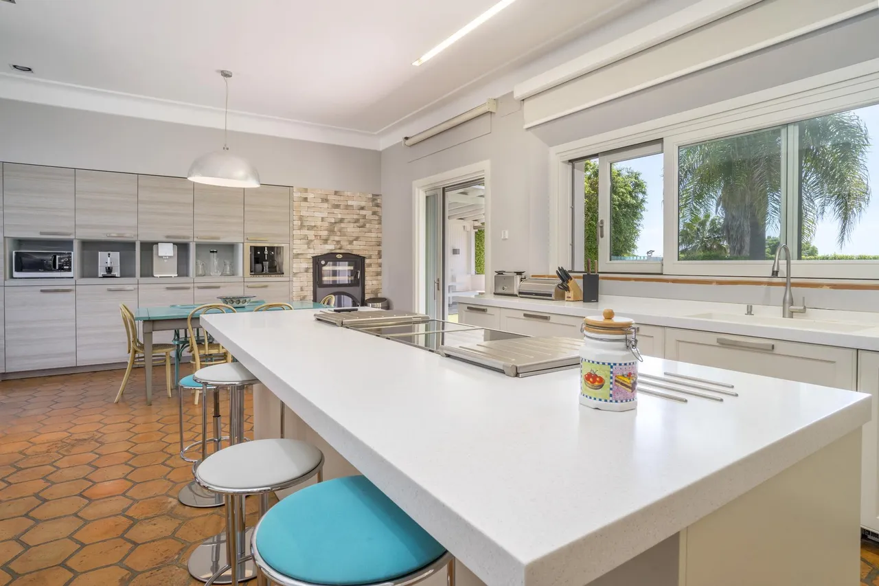 living - 839m² house / villa with 700m² garden for sale in San Pedro de Alcántara - gallery - 6