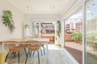 living - Ático de 90m² con 20m² terraza en venta en Sant Antoni - gallery thumbnail - 1