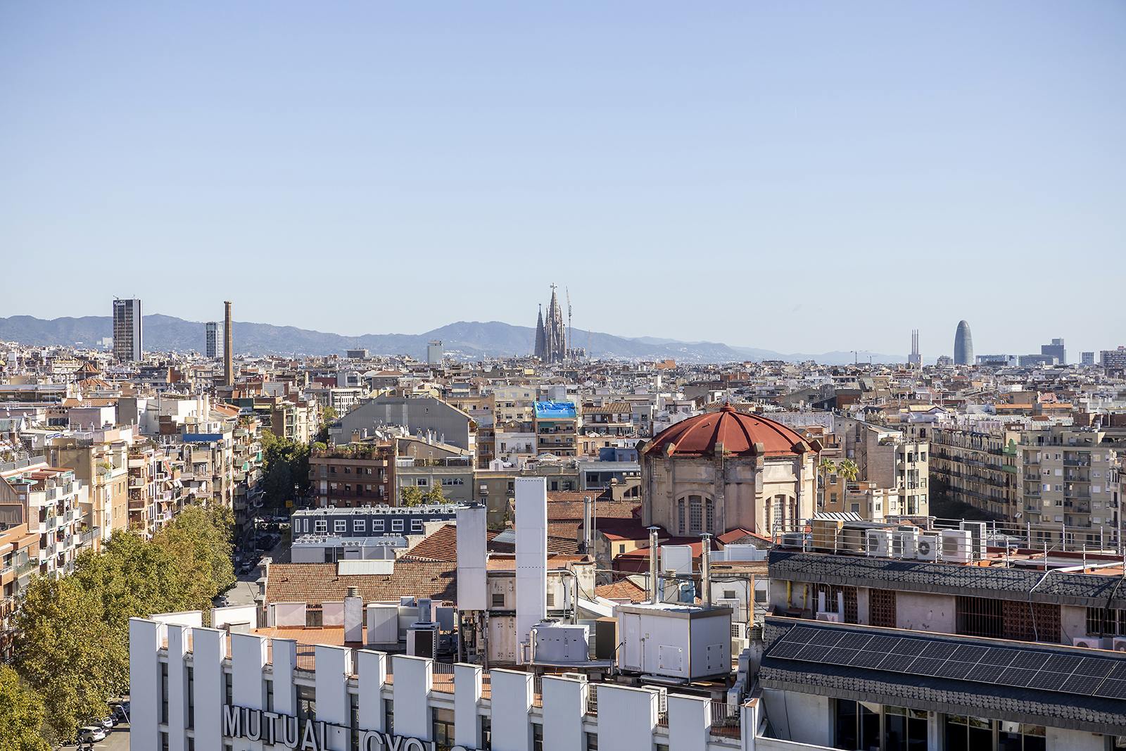 living - Piso de 92m² en venta en Eixample Izquierdo, Barcelona - gallery - 5