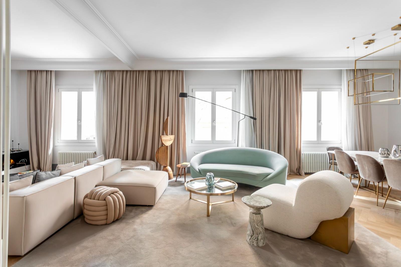 living - Piso de 287m² en alquiler en Almagro, Madrid - gallery - 2