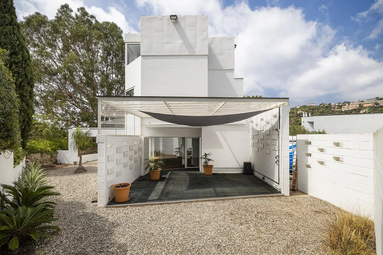 living - 443m² house / villa for rent in Sarrià, Barcelona - gallery - 8