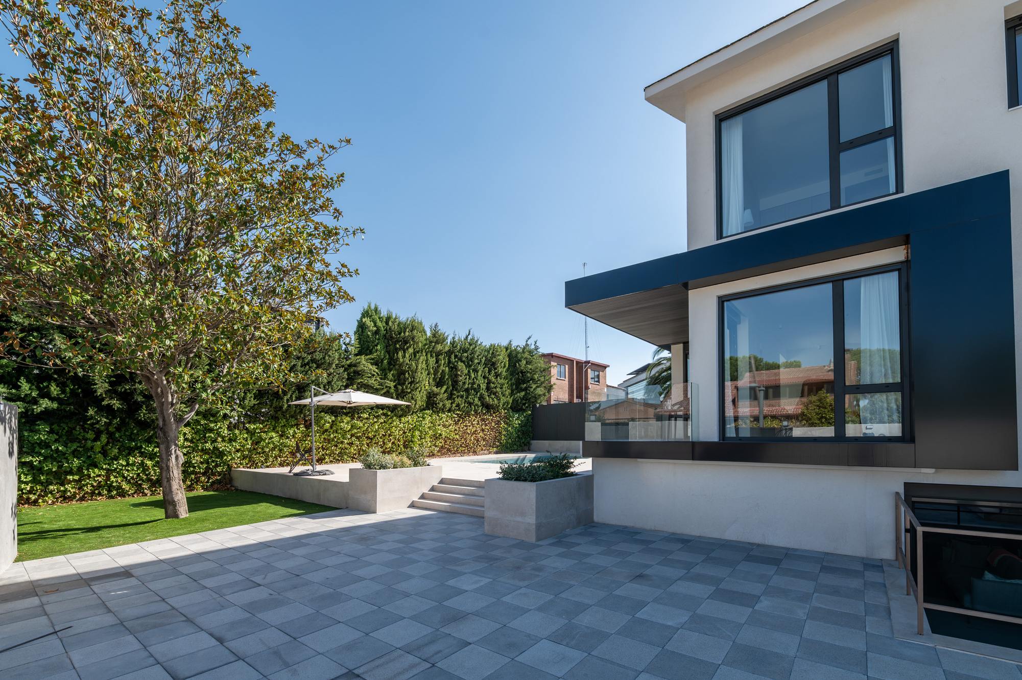 living - 243m² house / villa with 9m² terrace for sale in El Soto de la Moraleja - gallery thumbnail - 4
