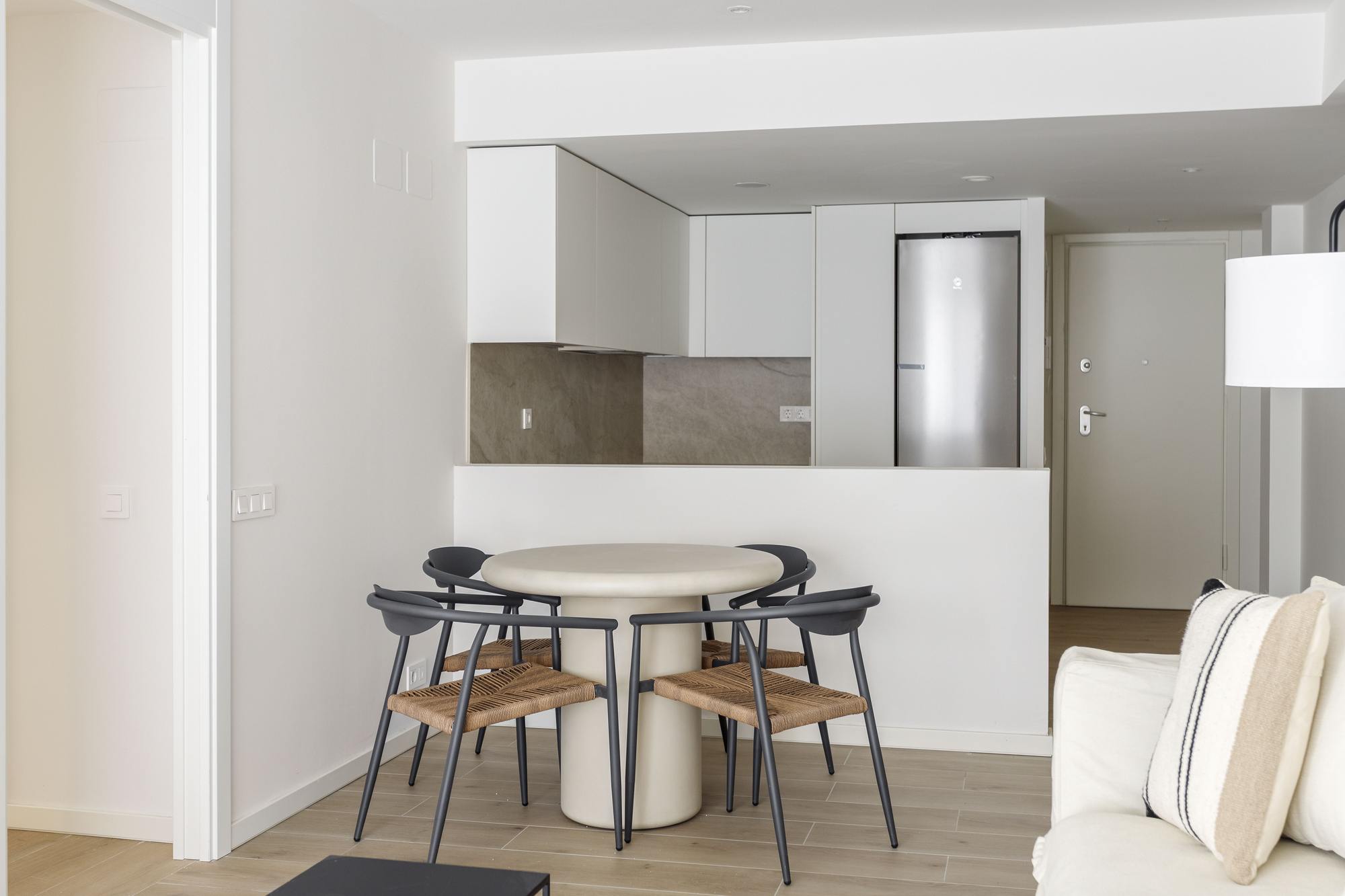 living - Piso de 70m² en alquiler en Ventilla - Almenara, Madrid - gallery thumbnail - 9