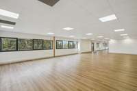 logistics - Light Industrial Premises / Offices For Rent - gallery thumbnail - 9