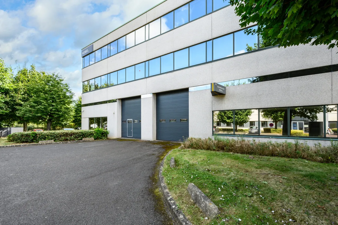 logistics - Light Industrial Premises / Offices For Rent - gallery - 3
