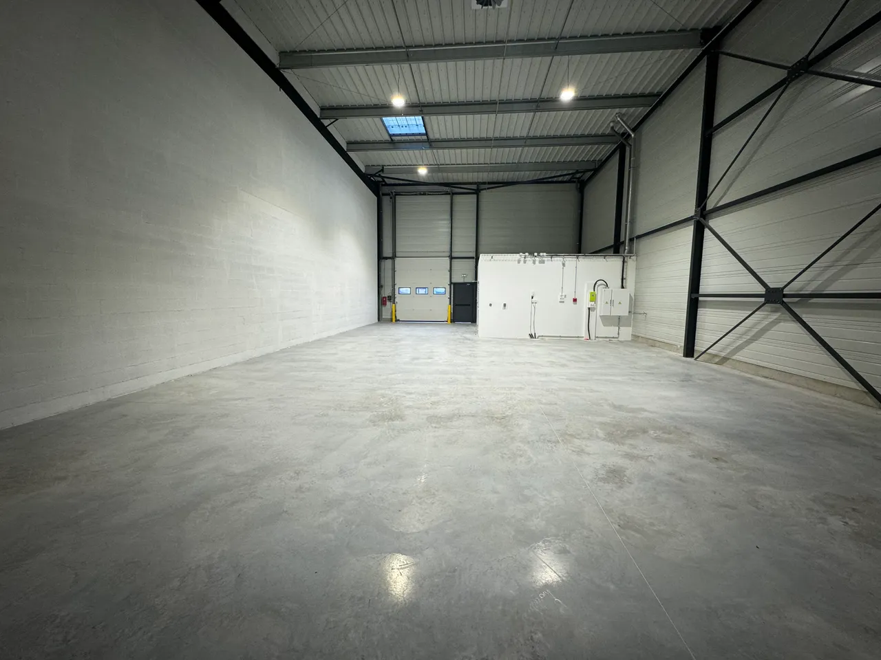 logistics - Light Industrial Premises / Offices For Rent - gallery - 6