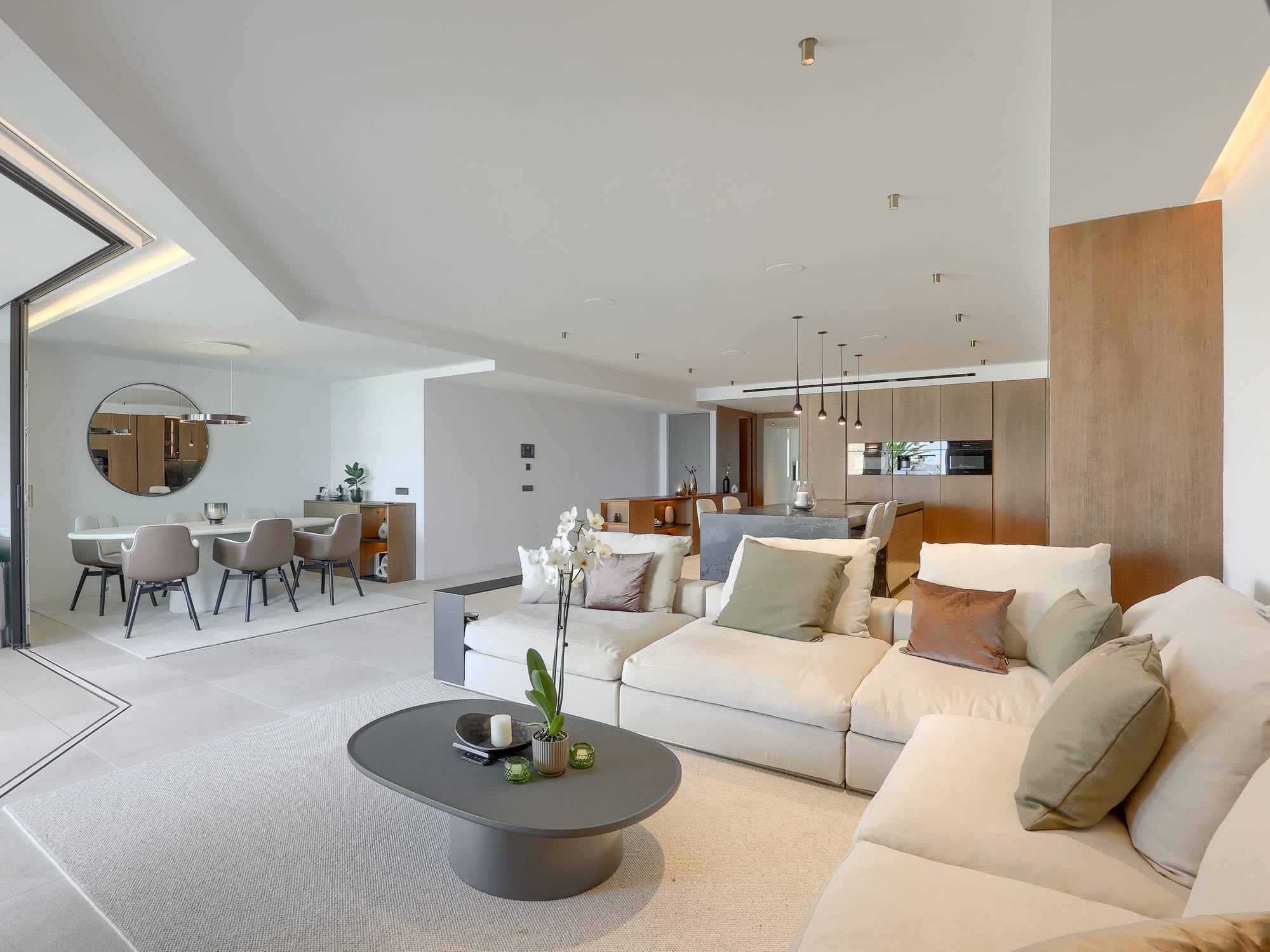 living - 212m² apartment with 10m² terrace for sale in Palma de Mallorca - gallery thumbnail - 1