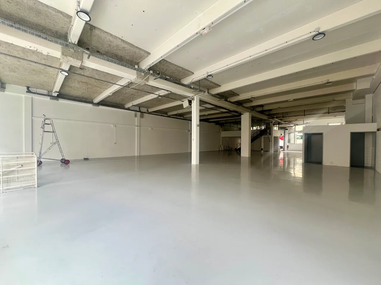 logistics - Entrepôt / Bureaux À Louer - gallery - 10