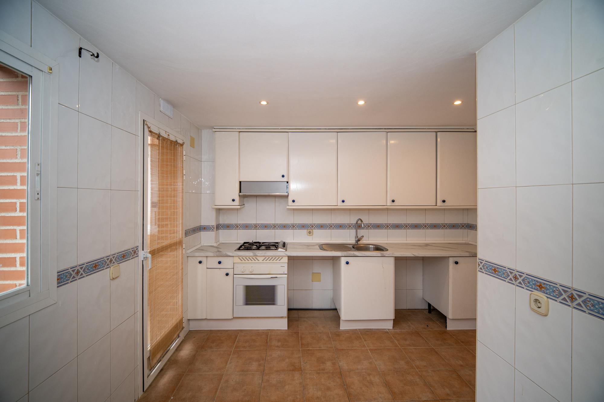 living - 97m² apartment for rent in San Sebastián de los Reyes - gallery thumbnail - 3