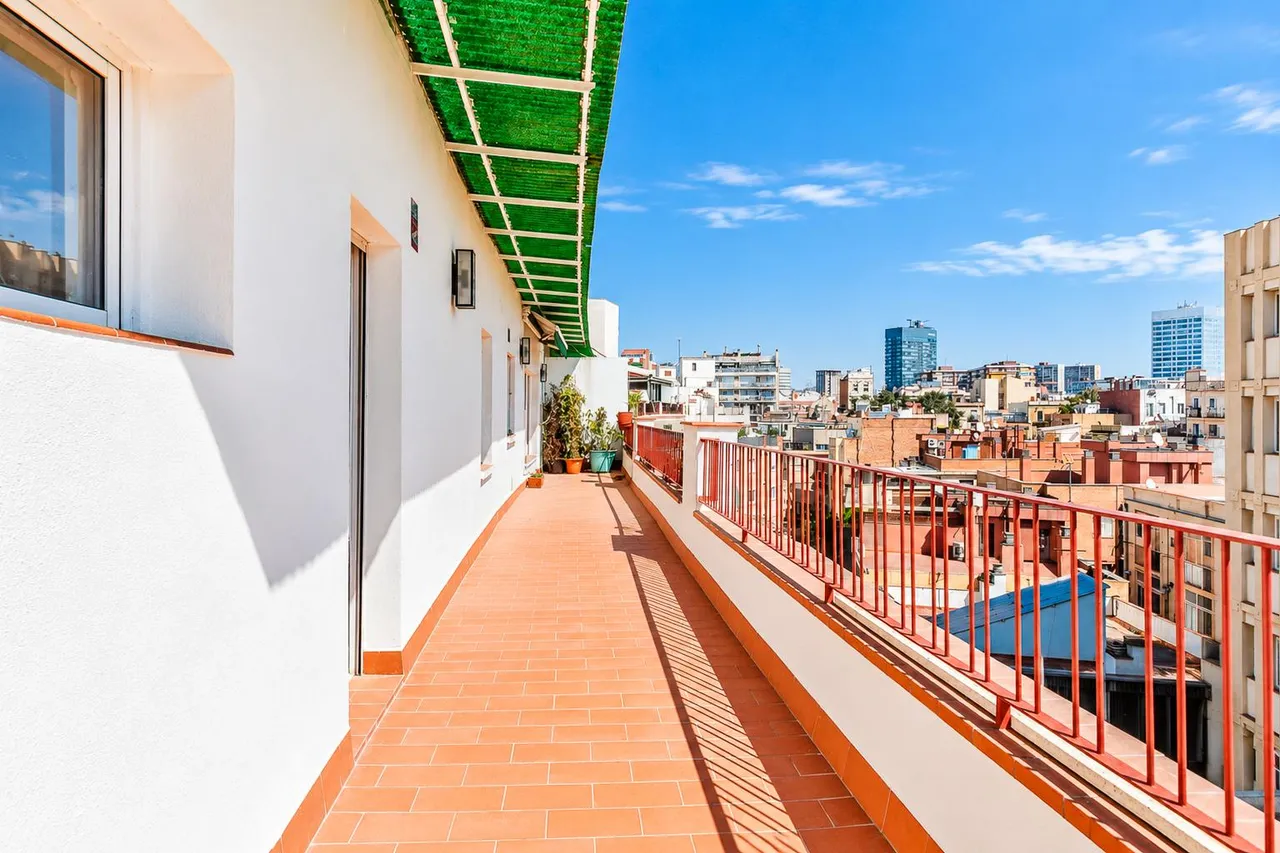 living - Ático de 90m² con 64m² terraza en venta en Sants-Badal - gallery - 2