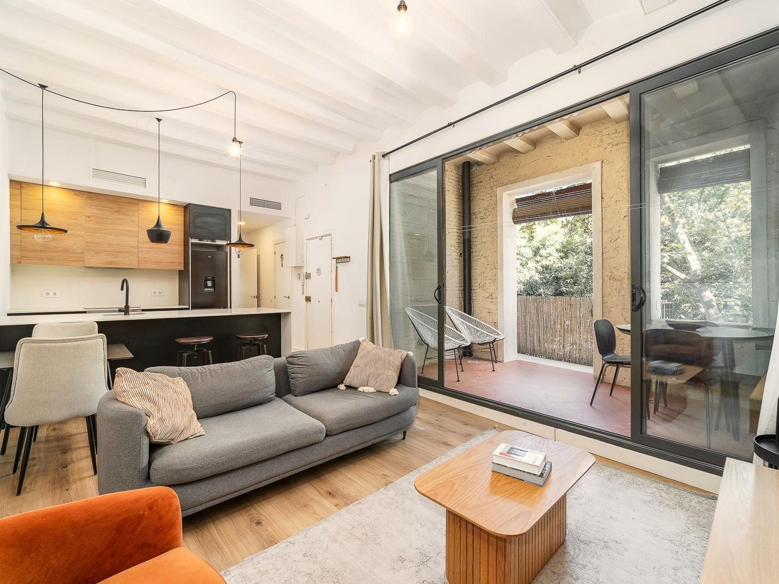 living - 75m² apartment with 10m² terrace for sale in El Born - gallery - 2