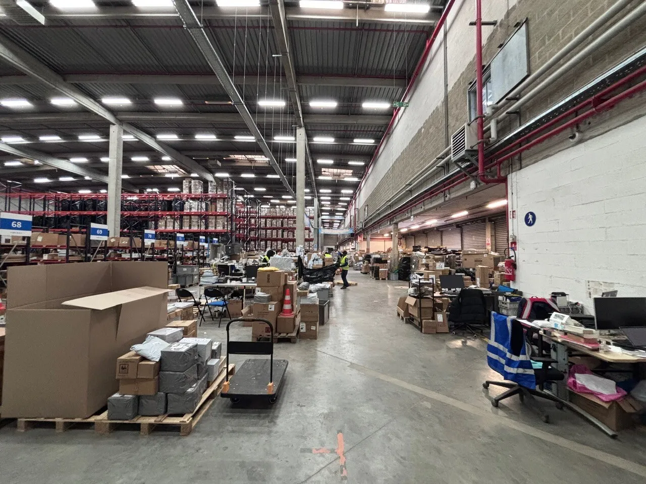 logistics - Logistics Warehouse For Rent - gallery - 3