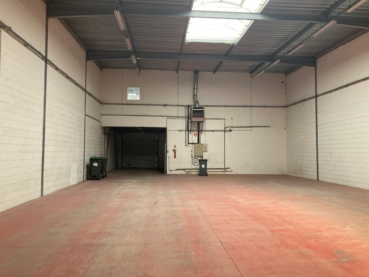 logistics - Light Industrial Premises / Offices For Rent - gallery - 2