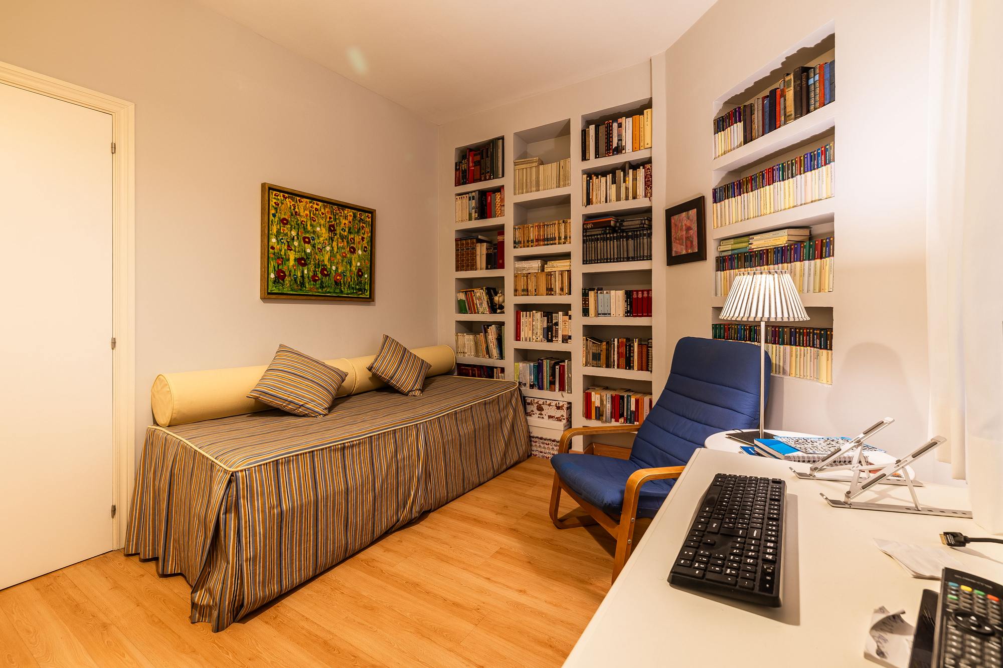 living - 149m² apartment for sale in Ríos Rosas, Madrid - gallery thumbnail - 8
