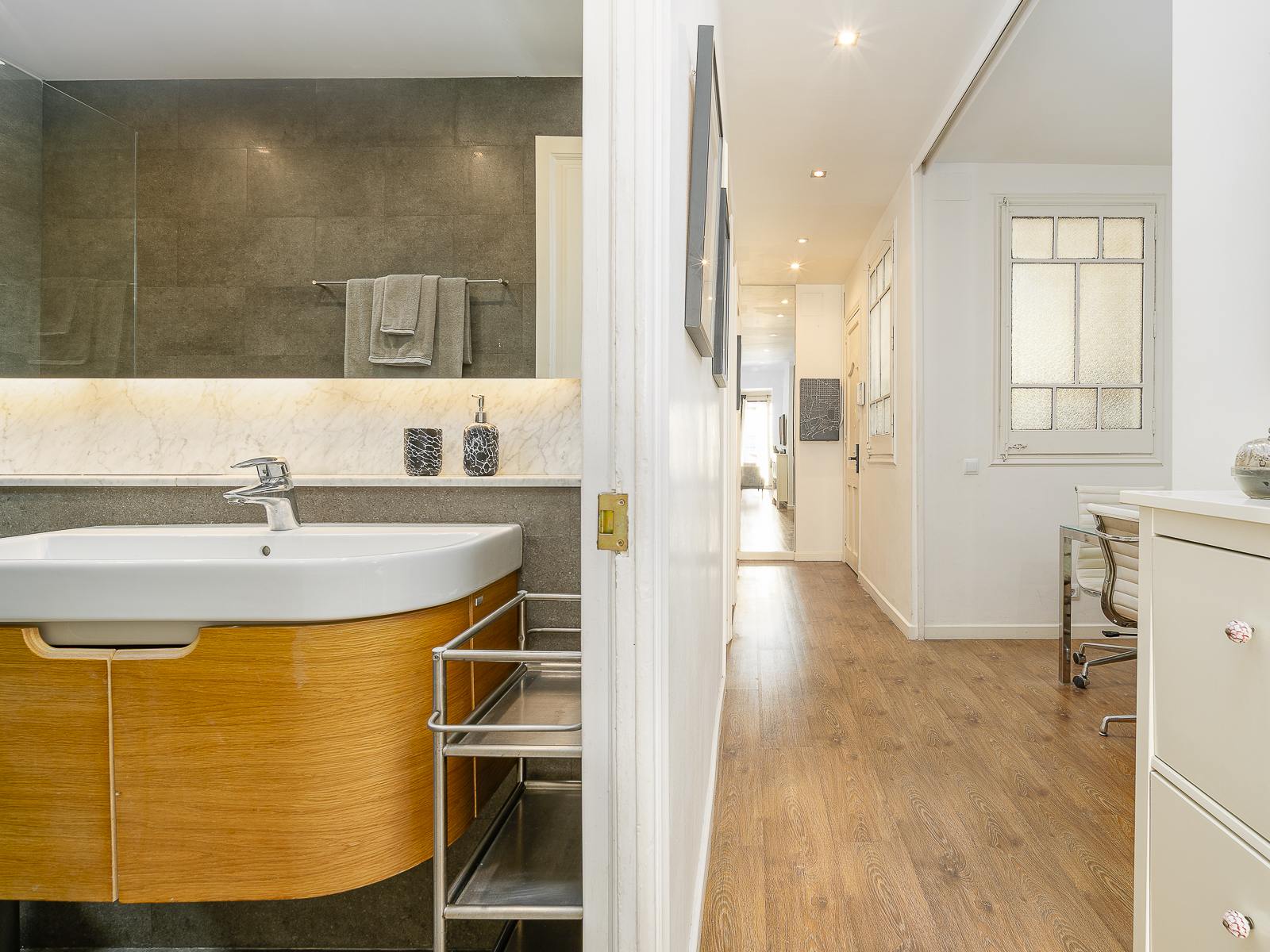 living - Piso de 69m² en venta en Fort Pienc, Barcelona, Barcelona - gallery thumbnail - 8