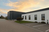 logistics - Light Industrial Premises / Offices For Rent - For Sale - gallery thumbnail - 1