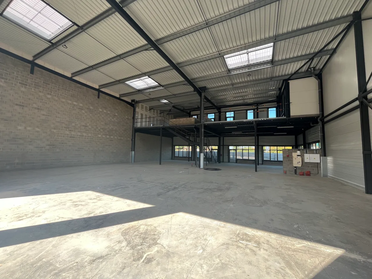 logistics - Activités / Bureaux À Vendre - gallery - 3