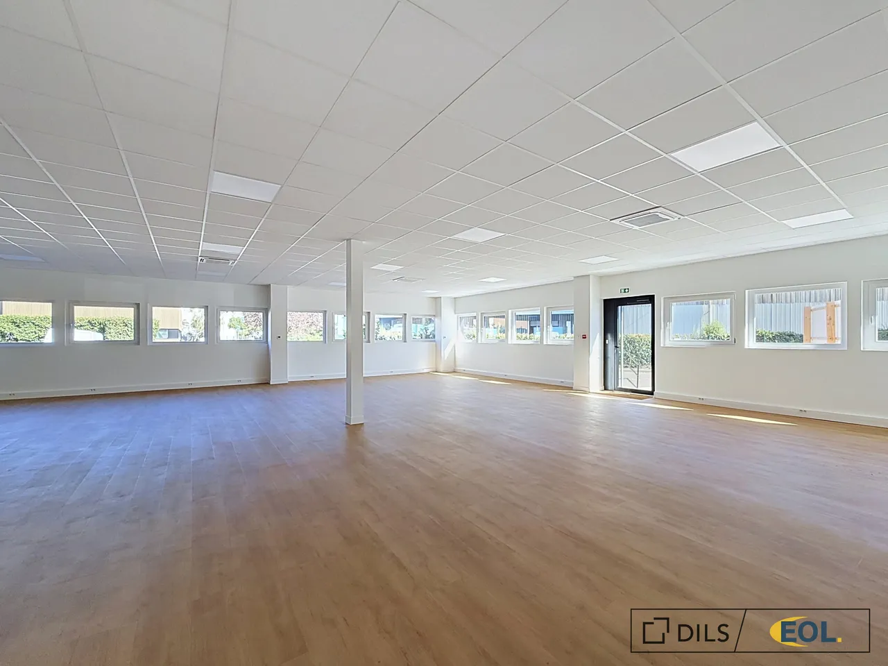 logistics - Entrepôt / Bureaux À Louer - gallery - 5
