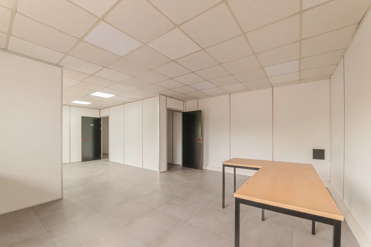 logistics - Activités / Bureaux À Louer - gallery - 10
