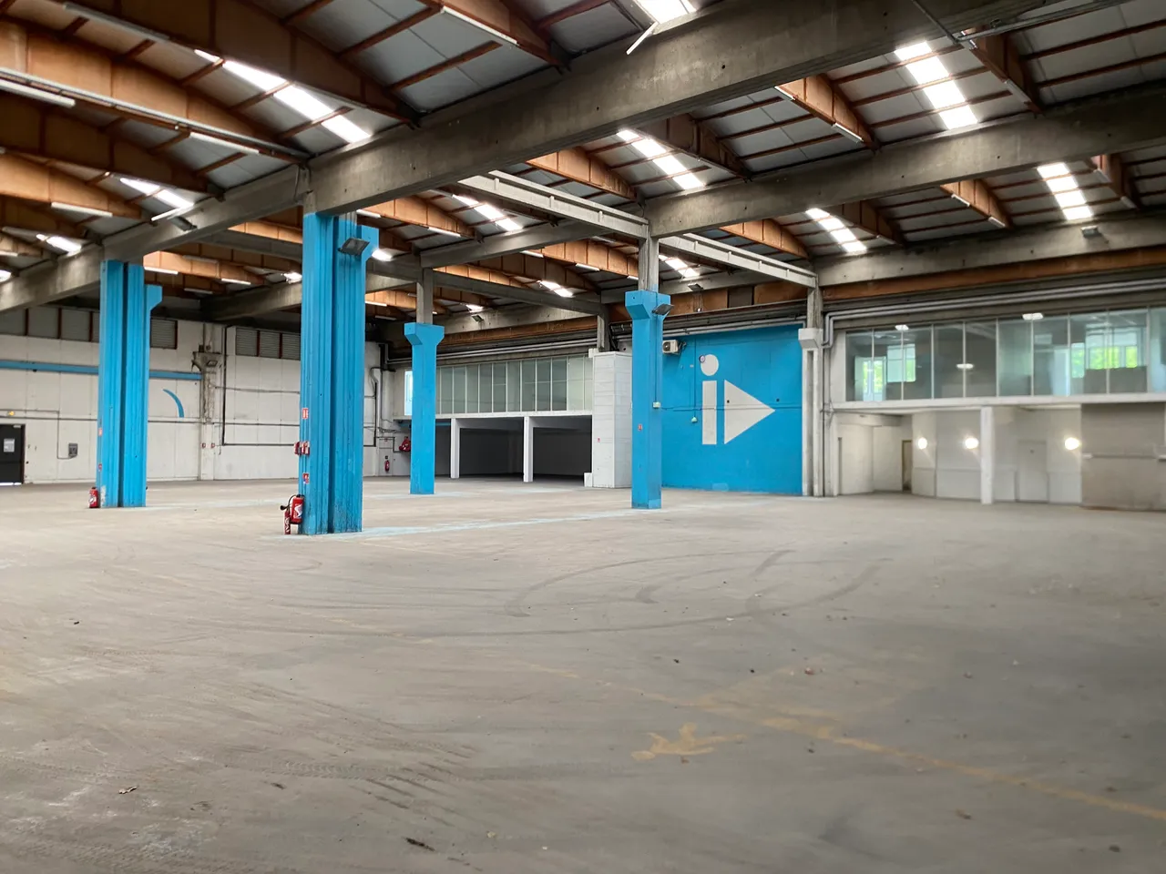 logistics - Warehouse / Offices For Rent - gallery - 7