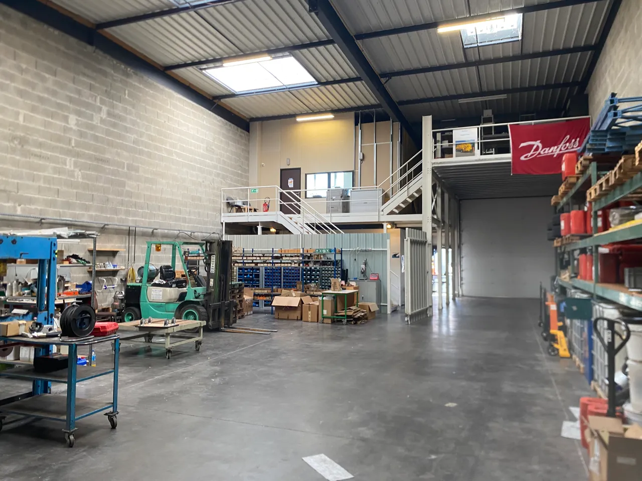 logistics - Activités / Bureaux À Vendre - gallery - 4