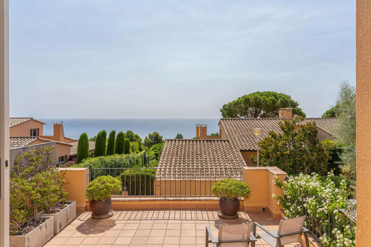 living - 144m² house / villa with 370m² garden for sale in Aiguablava - gallery - 2
