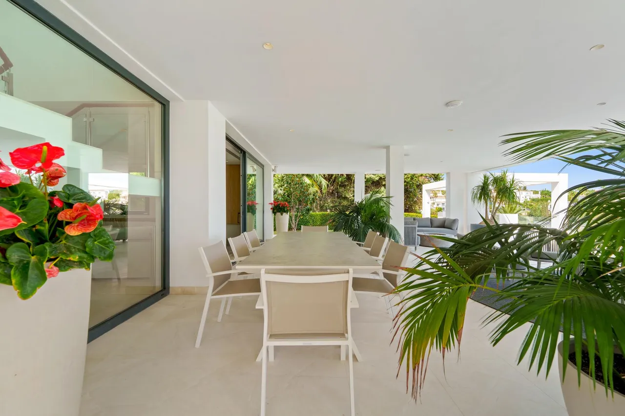 living - Casa / villa de 473m² con 203m² terraza en venta en Nueva Andalucía - gallery - 9