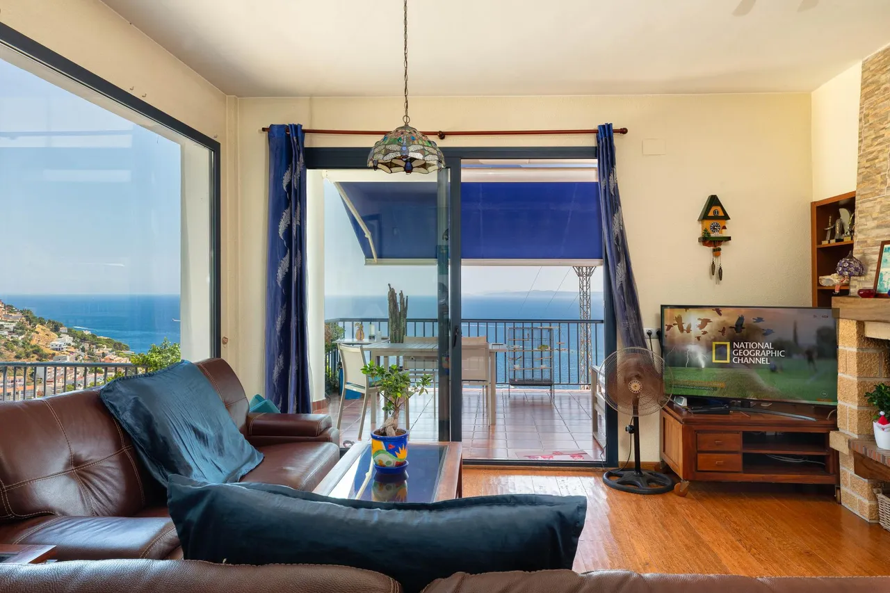 living - Casa / villa de 260m² en venta en Bahía de Rosas - gallery - 8