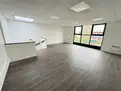 logistics - Activités / Bureaux À Louer - gallery thumbnail - 3