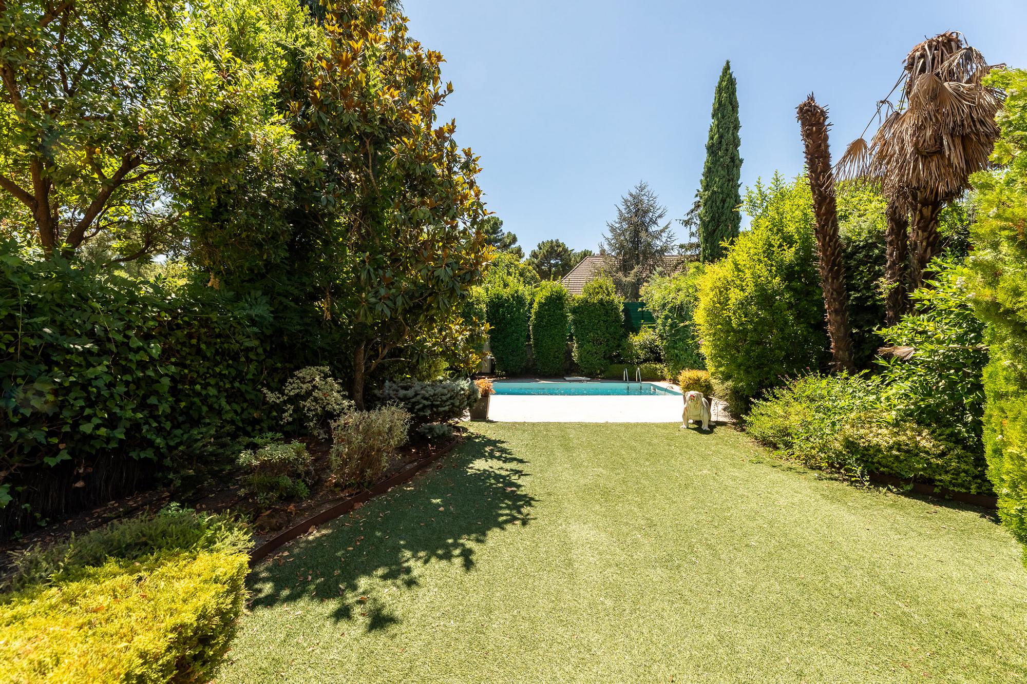 living - Casa / villa de 350m² con 307m² de jardín en venta en Majadahonda - gallery thumbnail - 5
