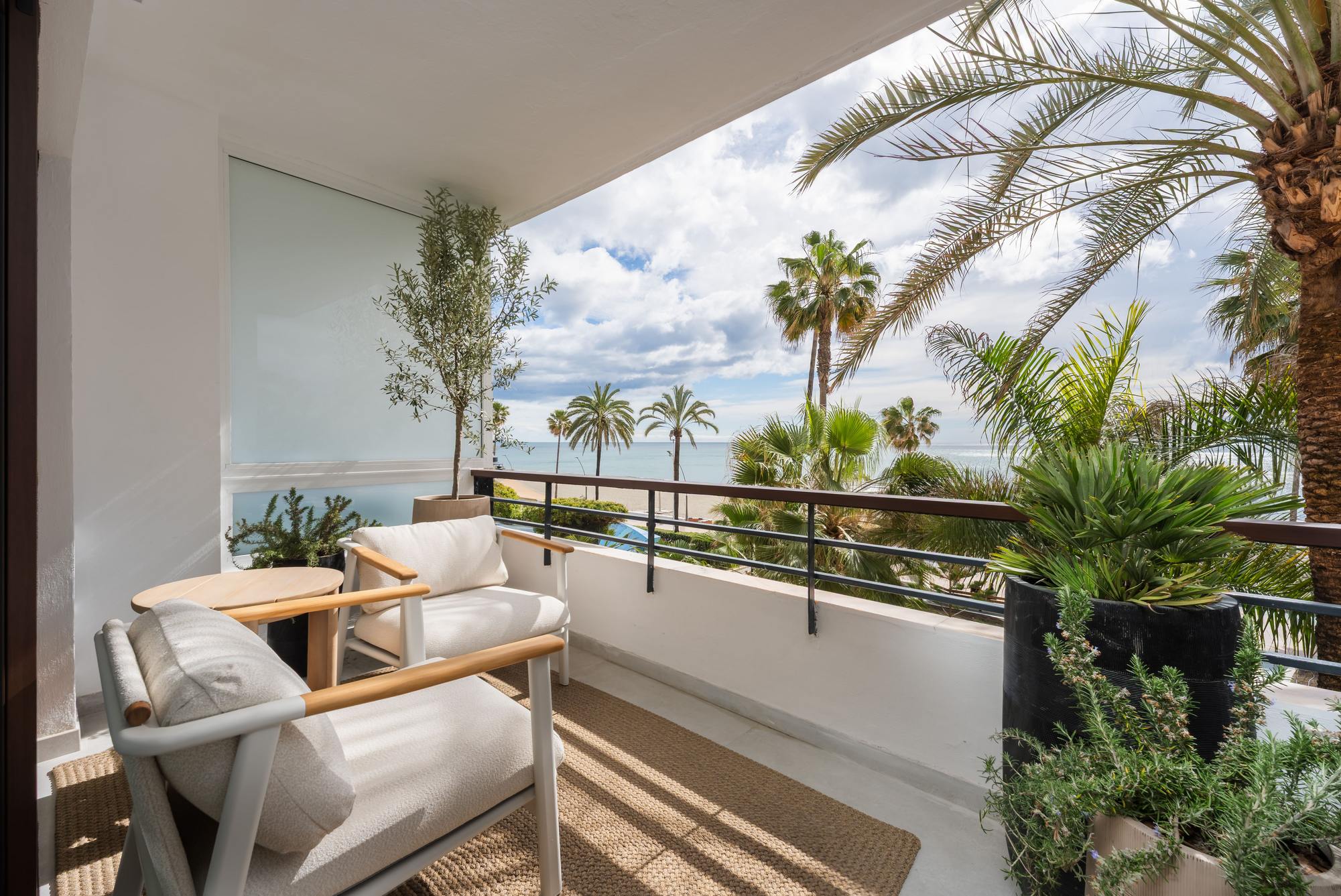 living - 102m² apartment with 12m² terrace for sale in Estepona City - gallery thumbnail - 2