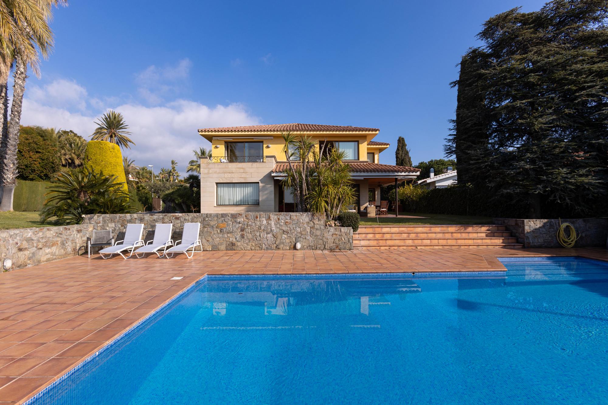 living - Luxuriöse Maresme Immobilie zum Verkauf in Can Teixido, Alella - featured