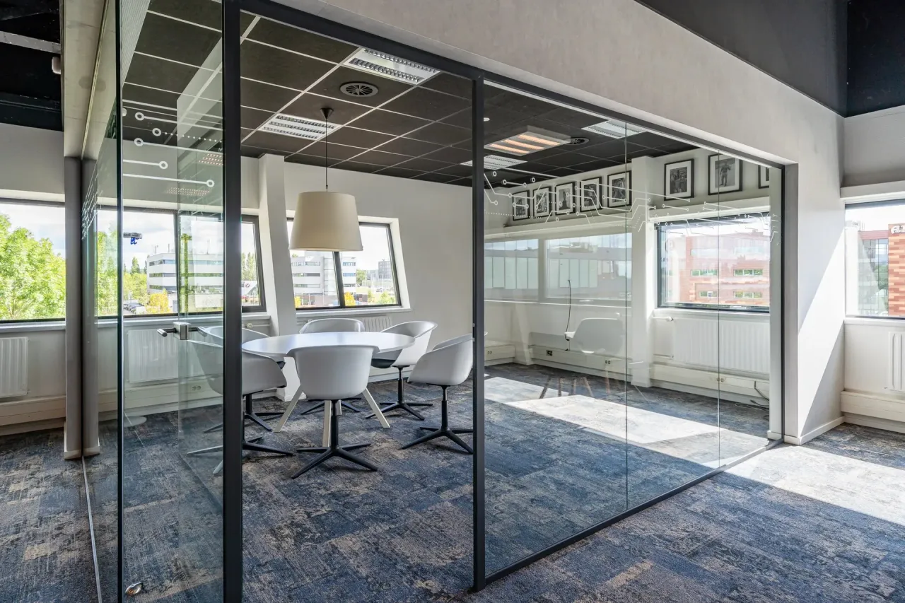 office - The Wing - Office - Dils - gallery - 7