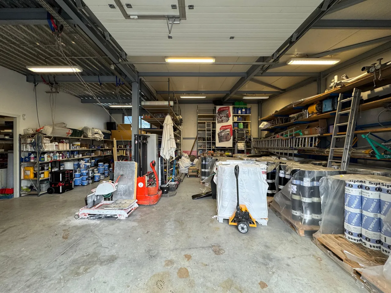 logistics - Activités / Bureaux À Louer - À Vendre - gallery - 2