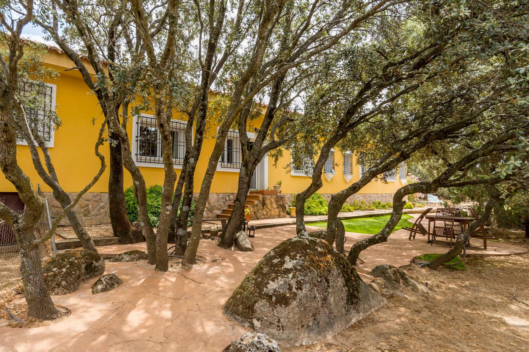 living - Casa / villa de 664m² en venta en Sierra de Madrid, Madrid - gallery - 10