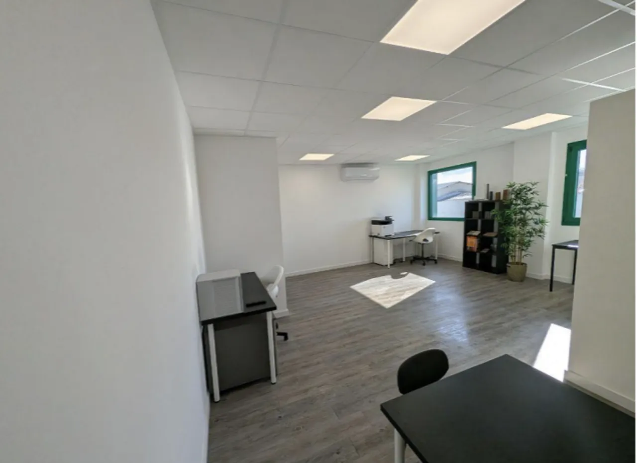 logistics - Activités / Bureaux À Louer - gallery - 5