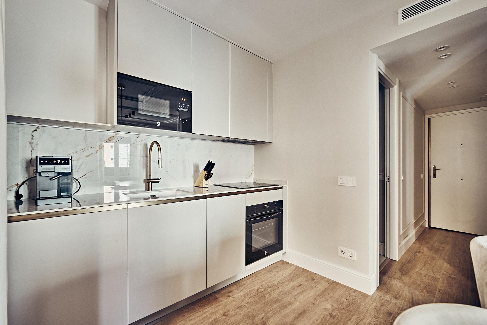 living - Piso de 68m² en venta en Sol, Madrid - gallery - 8
