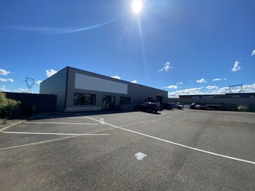 logistics - Light Industrial Premises / Offices For Rent - featured