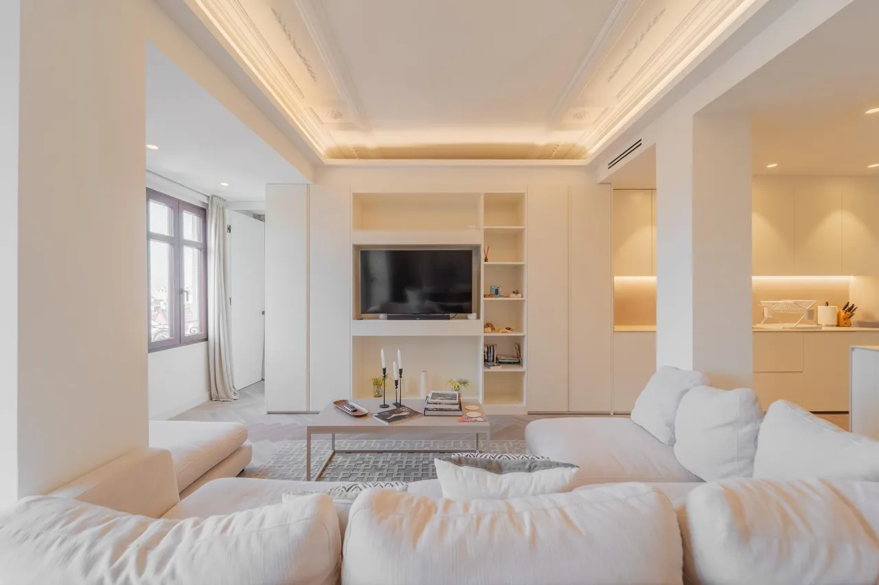 living - Piso de 126m² en alquiler en El Mercat, Valencia - gallery - 4